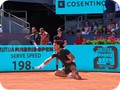 Suelta la raqueta para apoyar la mano